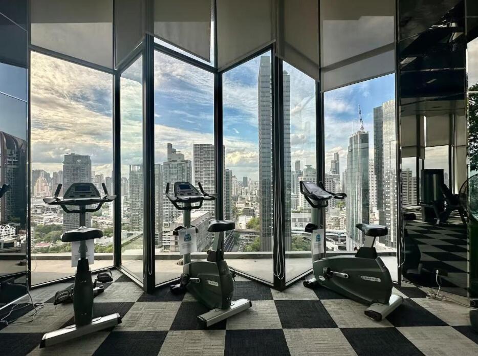 Bts Thonglor Luxury 35sqm With Pool & Sauna अपार्टमेंट Bangkok