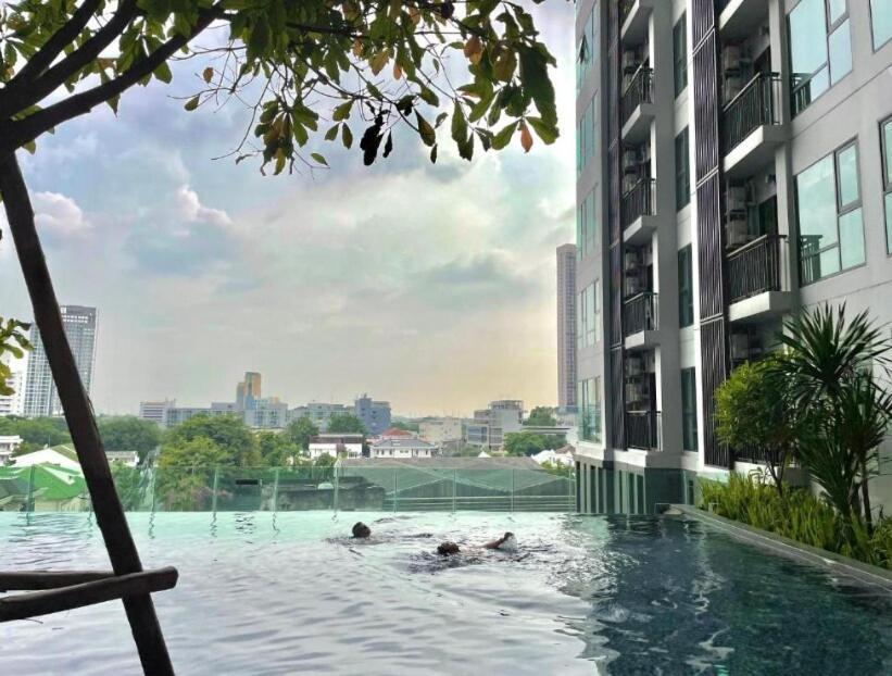 דירה Bts Thonglor Luxury 35sqm With Pool & Sauna