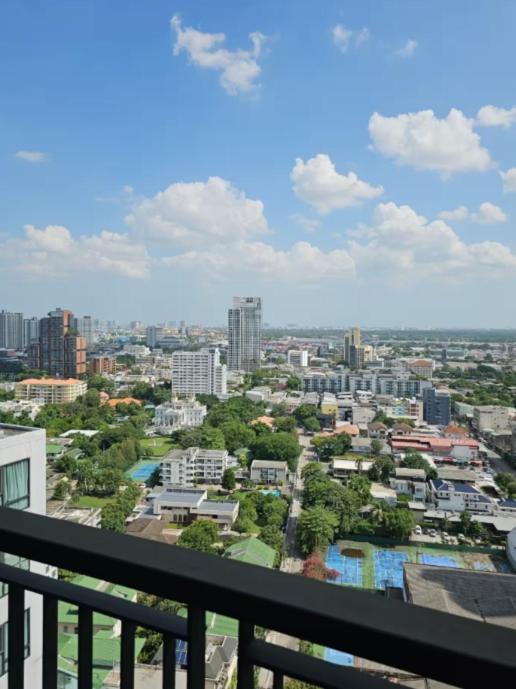 Bts Thonglor Luxury 35sqm With Pool & Sauna דירה